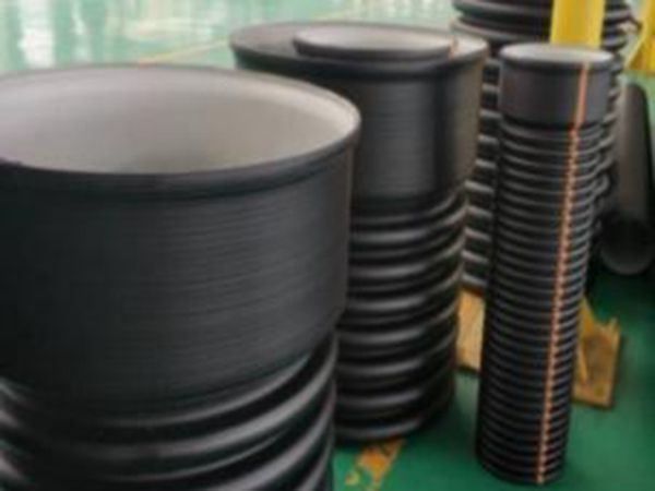 Round corrugated pipes